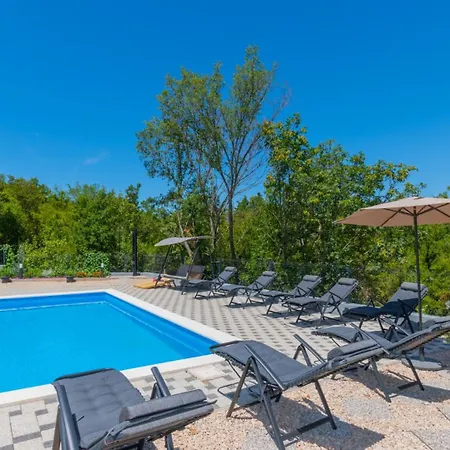 Zovko In By Guide 别墅