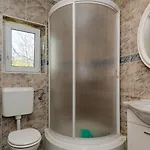 Zovko In By Guide ヴィラ