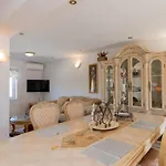 Zovko In By Guide ヴィラ