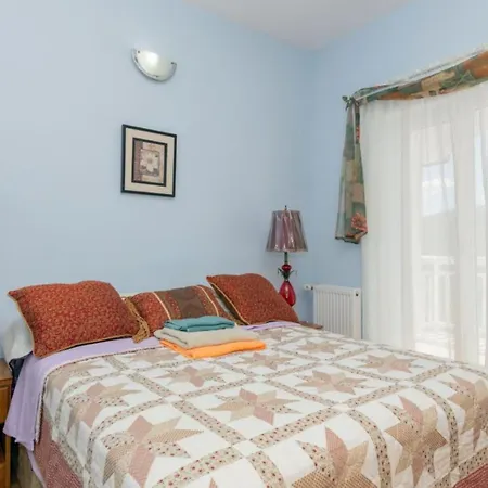 Вілла Zovko In By Guide