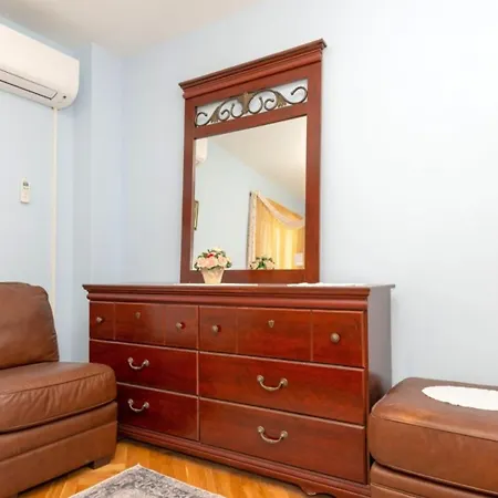 Vila Zovko In By Guide *