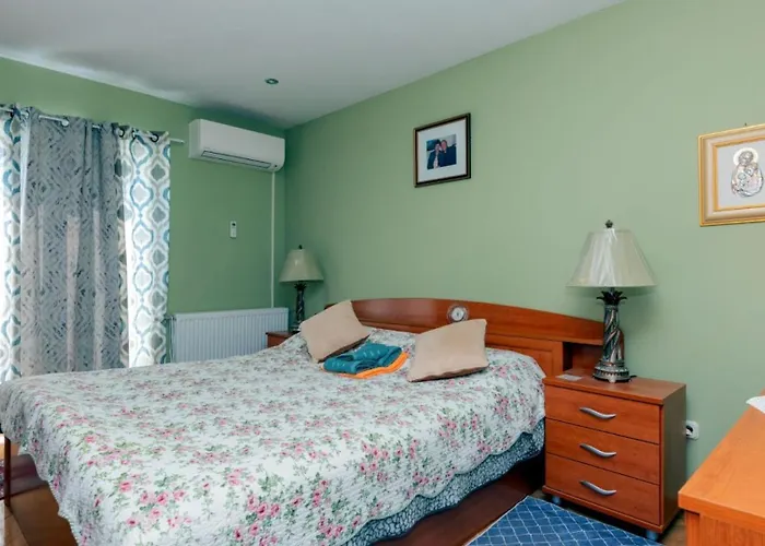 Zovko In By Guide * Макарська