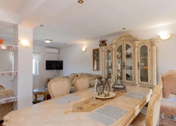 Zovko In By Guide Вілла