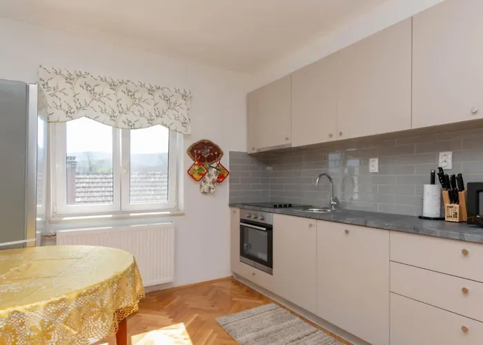 Вілла Zovko In By Guide Макарська