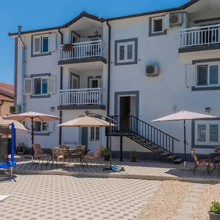 Villa Zovko In By Guide